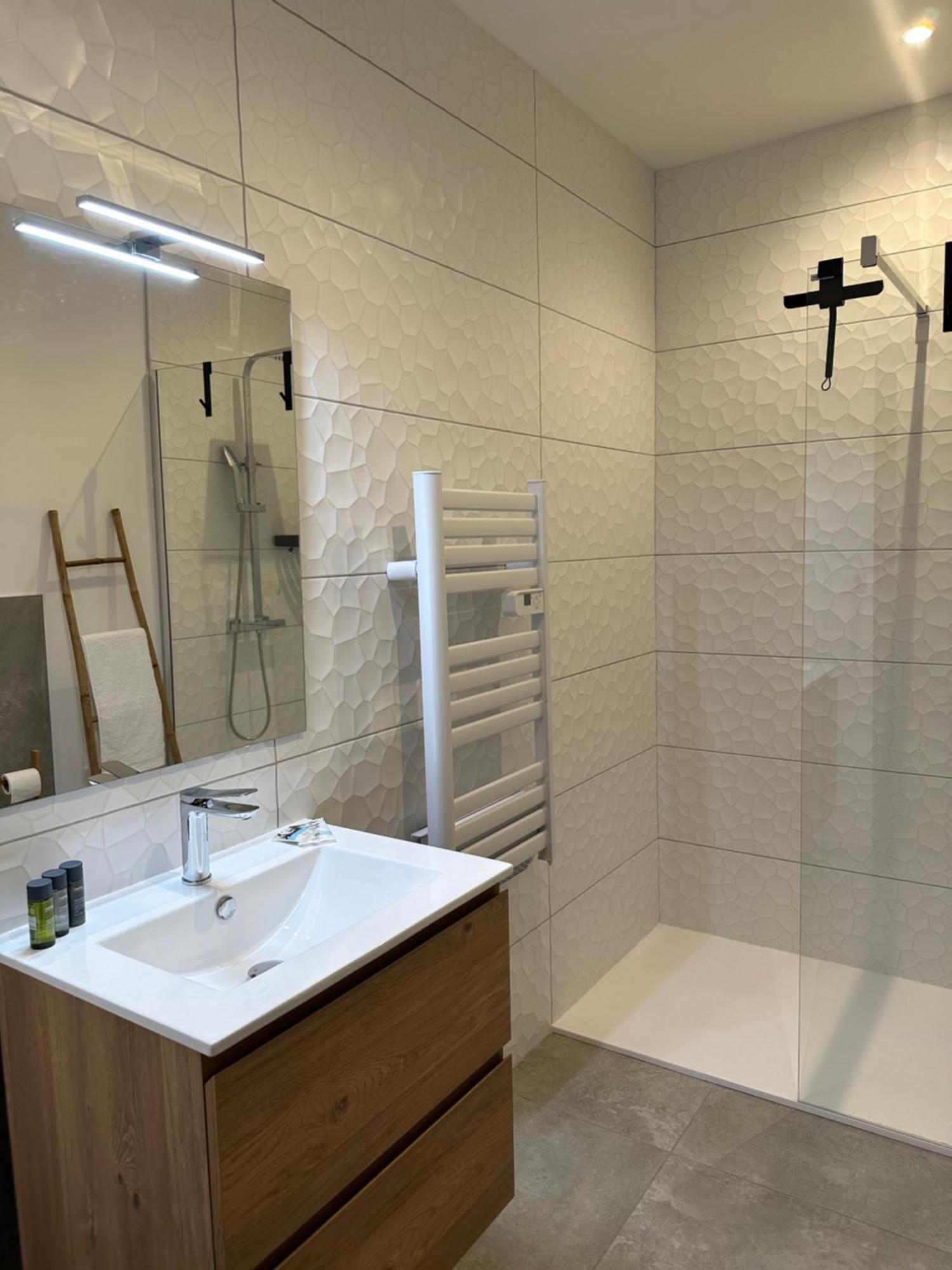Appartement De La Gare Ремирмонт Екстериор снимка