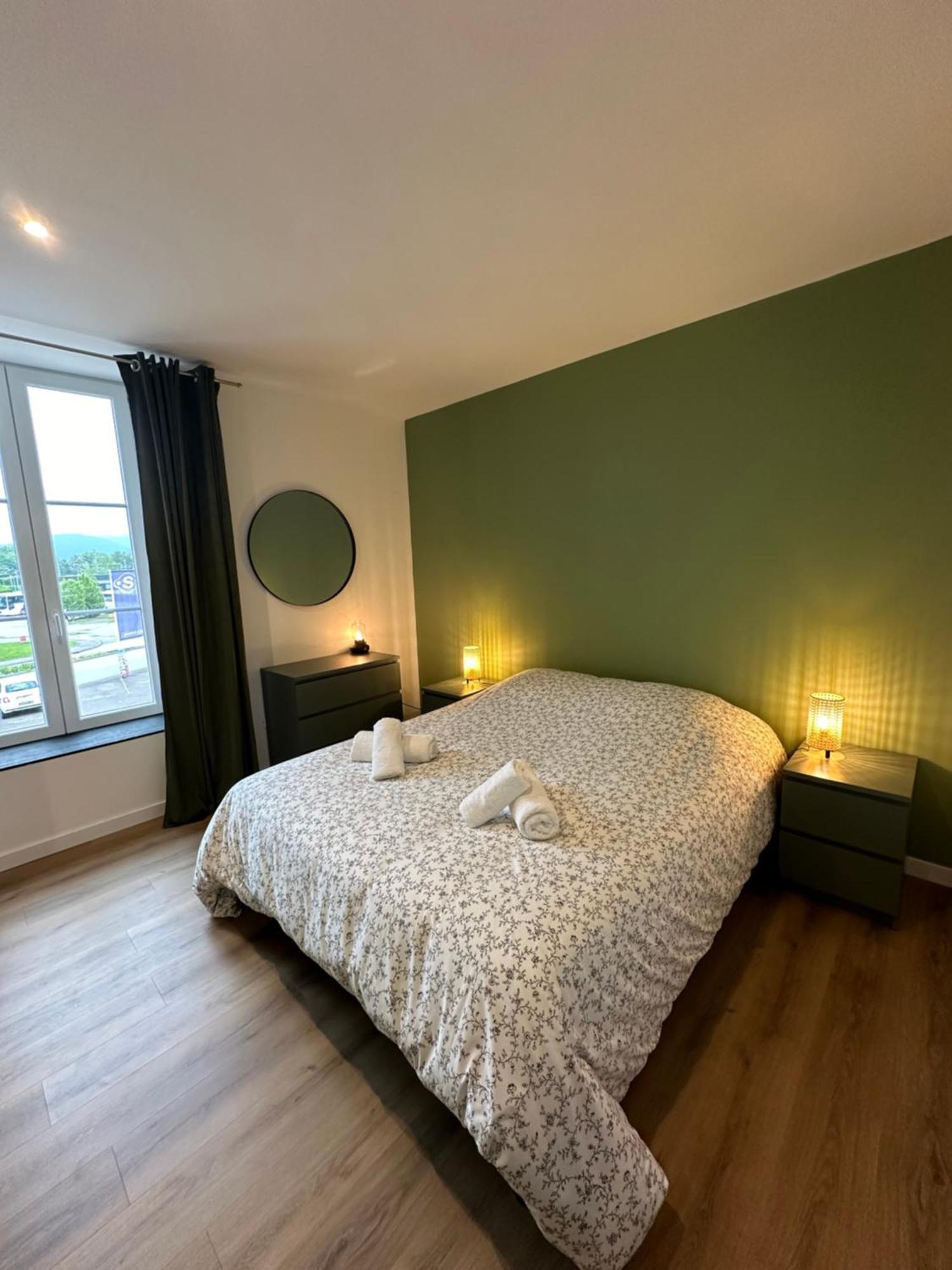 Appartement De La Gare Ремирмонт Екстериор снимка